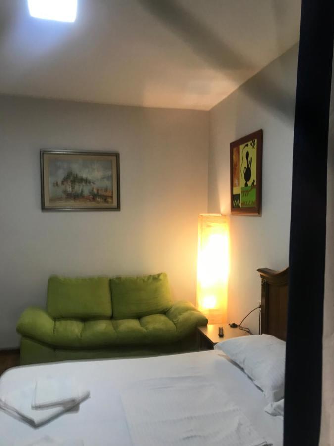 Proper House Iva Apartment ติรานา ภายนอก รูปภาพ